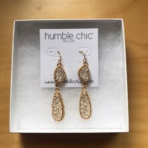 Long double tear drop dangly earring (Gold tone)